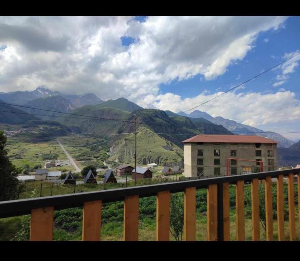 Emotion Kazbegi Lägenhet Exteriör bild