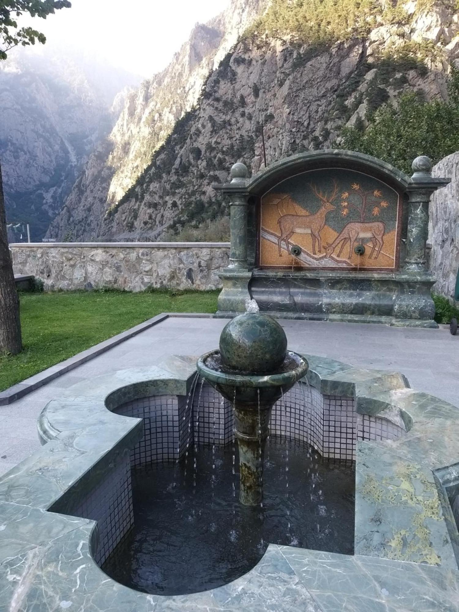 Emotion Kazbegi Lägenhet Rum bild