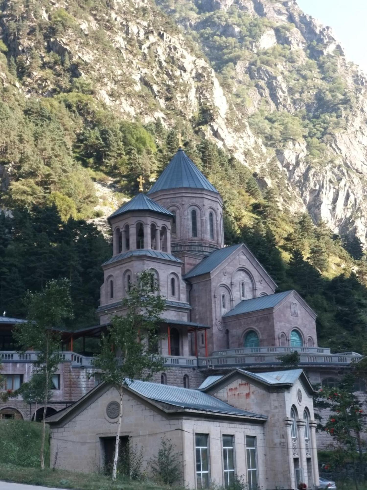 Emotion Kazbegi Lägenhet Rum bild